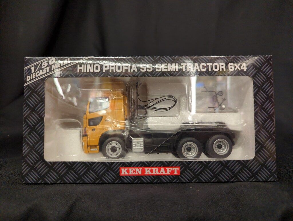 KEN KRAFT 1 50 日野プロフィアSSセミトラクター 6 X 4 トラクタヘッド 山吹 KK 1003