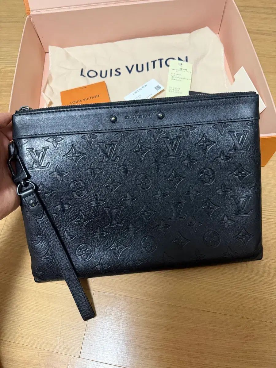 ルイヴィトン ツーゴー モノグラム クラッチバッグ ブラック