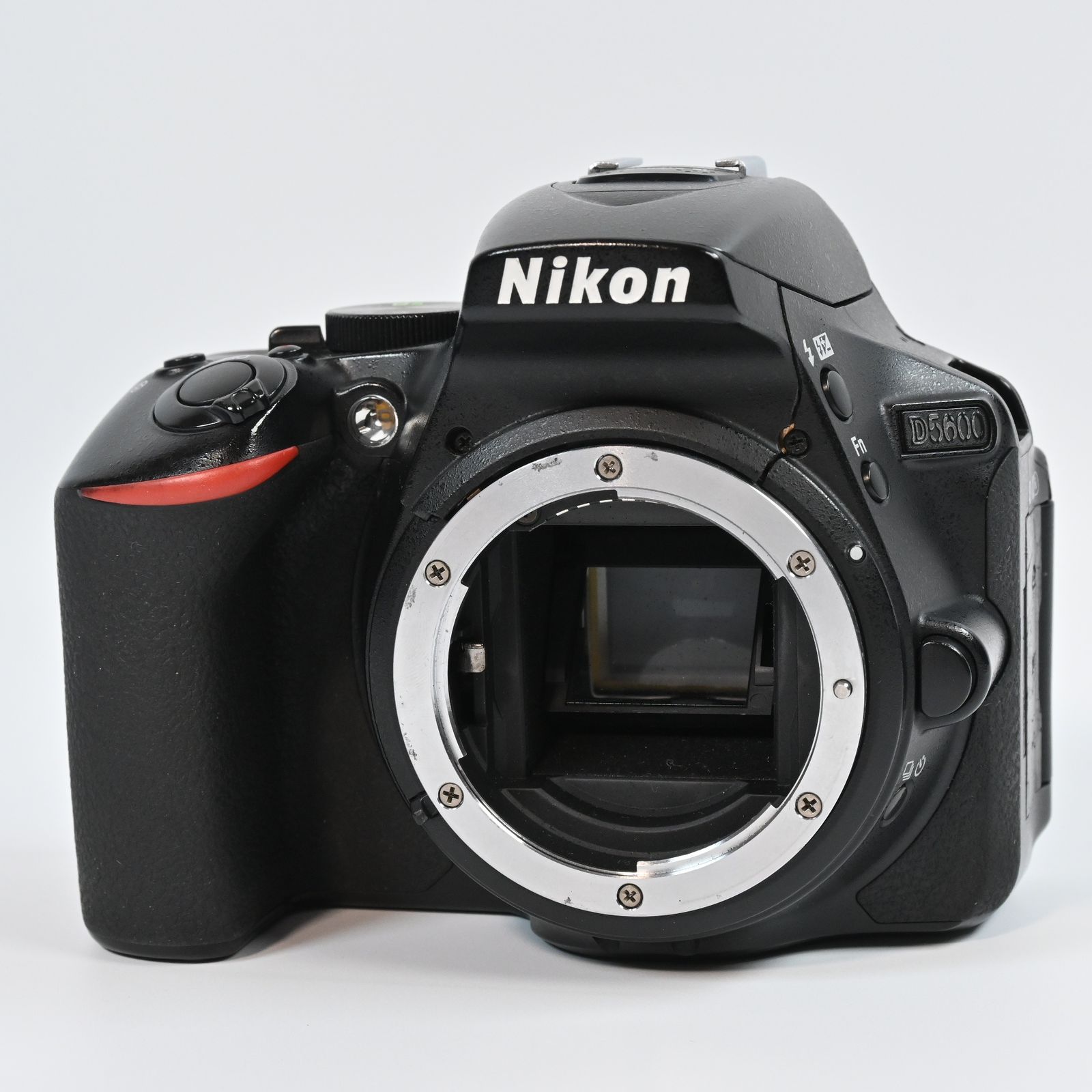 Nikon d5600 ジャンク Nikon D5600 ボディ ジャンク品 - メルカリ