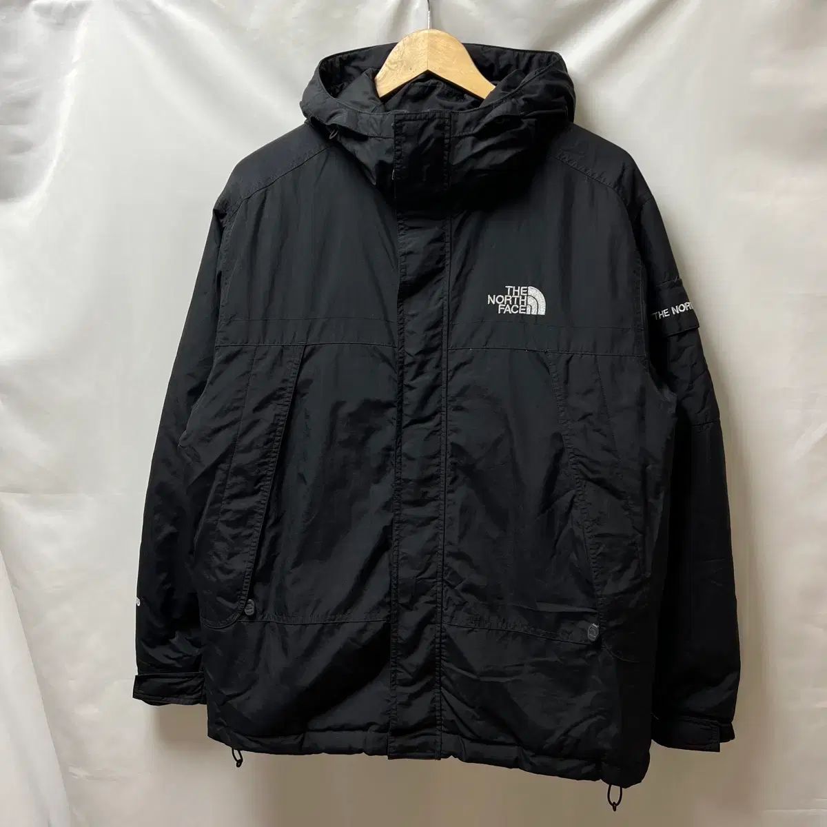 ブラック ダウン