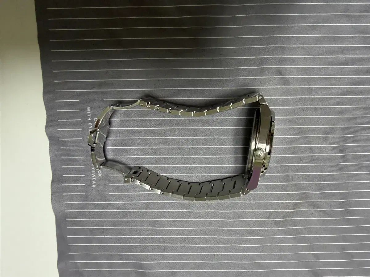 ほぼ TISSOT ティソ PRX 40 MM バーガンディ クォーツ