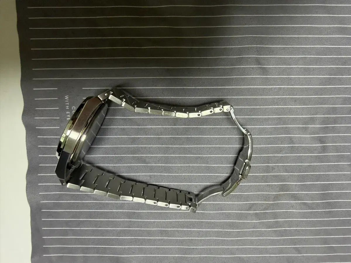  ほぼ TISSOT ティソ PRX 40 MM バーガンディ クォーツ 腕時計(クォーツ) 腕時計(アナログ)