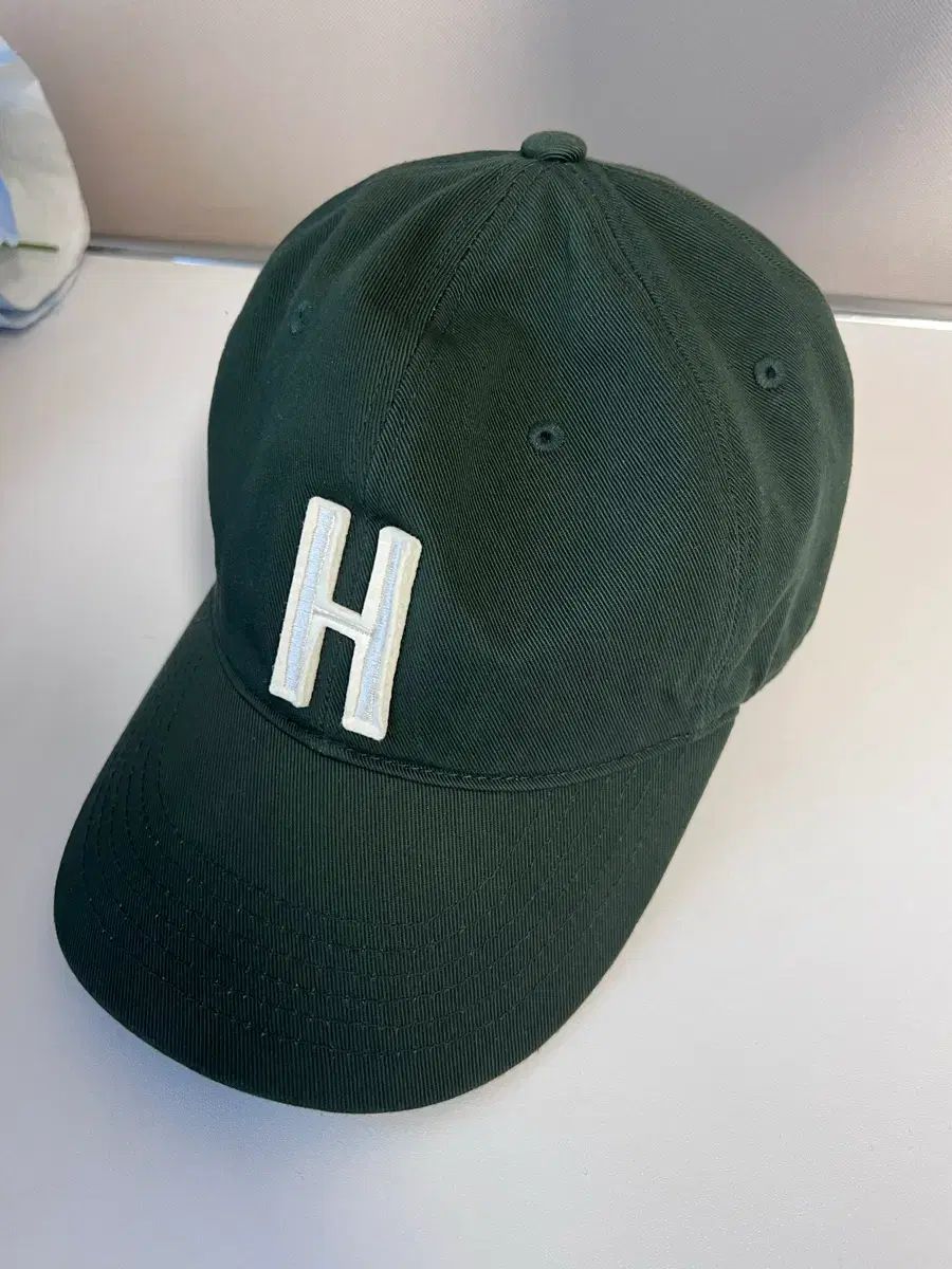 Lテープストアーズ H ロゴ ベースボールキャップ グリーン