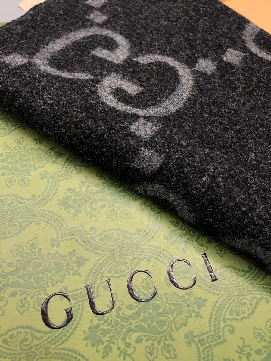  グッチ GG ロゴ マフラー グレー ボックス マフラー 小物