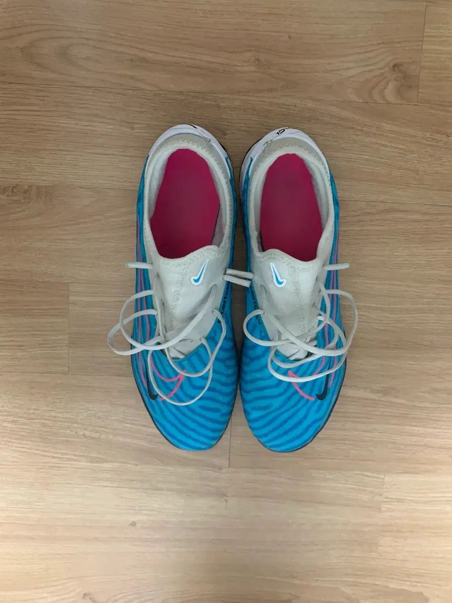 ナイキ FANTOM GX 1 プロ TF サイズ 280