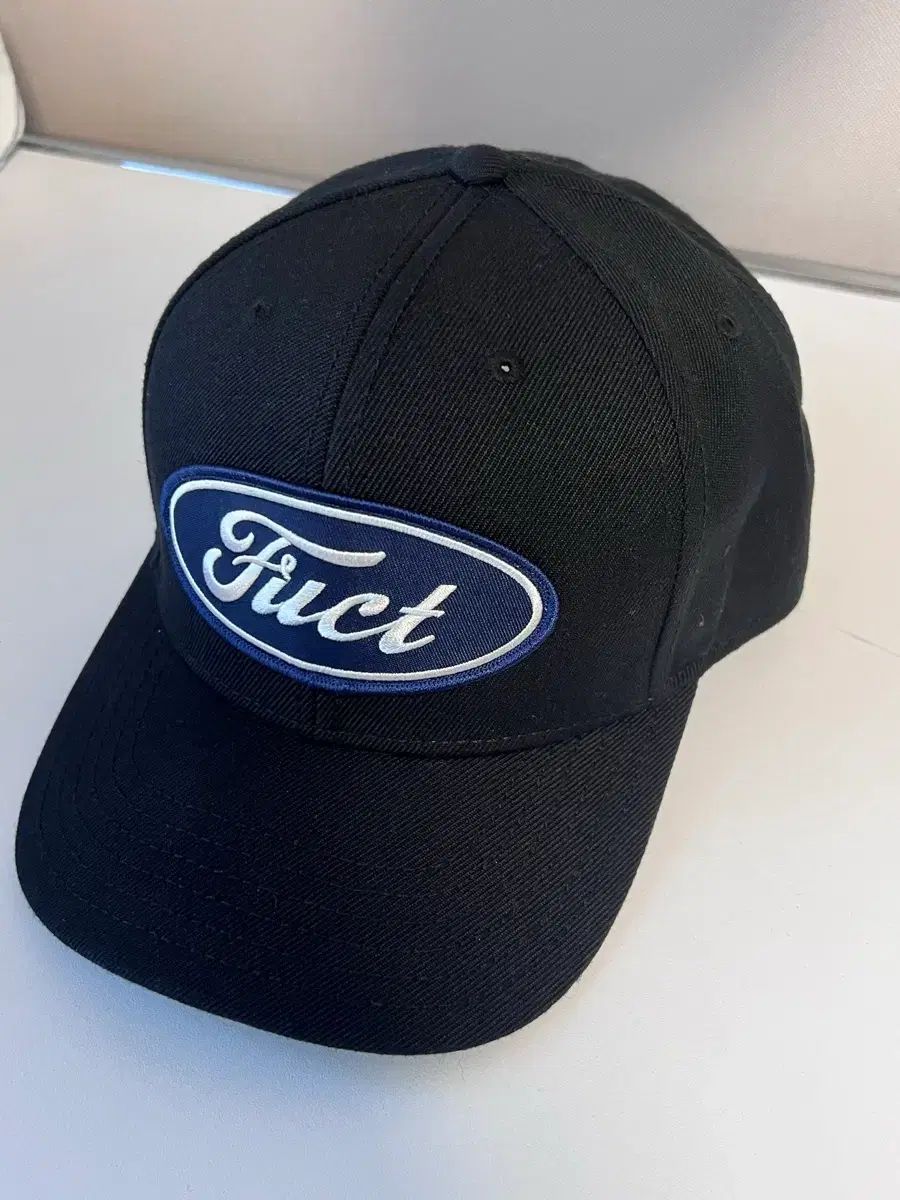 fuct 퍽트 オーバル ロゴ キャップ
