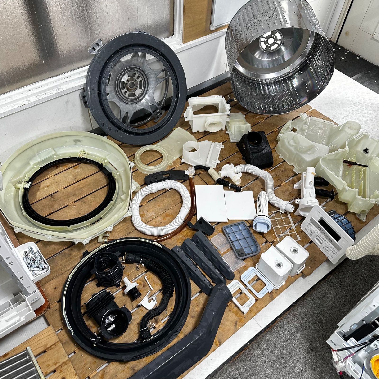 SHARP ES-W113-SL 完全分解洗浄済み ヒートポンプ式 ドラム式洗濯機