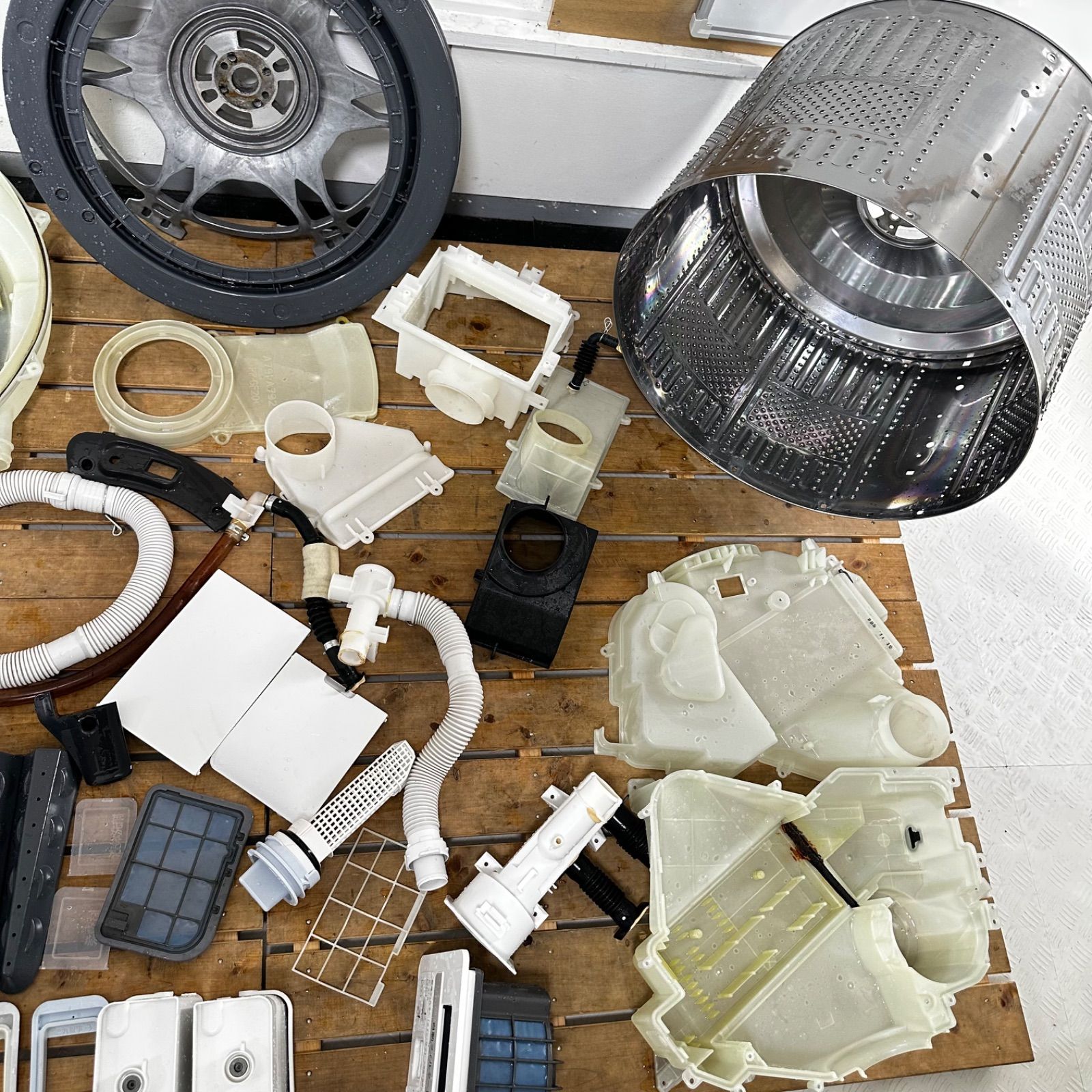 SHARP ES-W113-SR ドラム式洗濯機　ヒートポンプ式　分解洗浄 SHARP ES-W113-SR ドラム式洗濯機 ヒートポンプ式 分解洗浄 SHARP ES