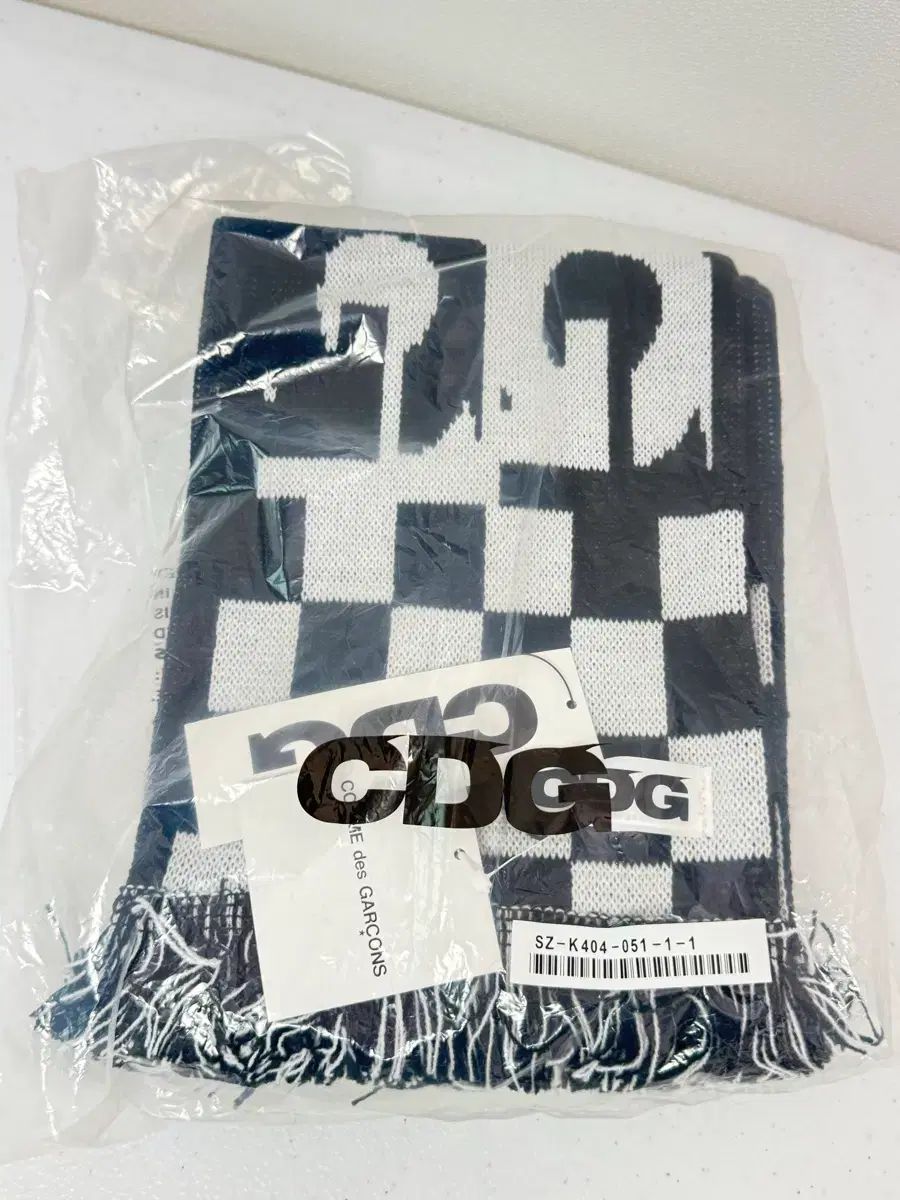  コム デ ギャルソン CDG マフラーです マフラー 小物