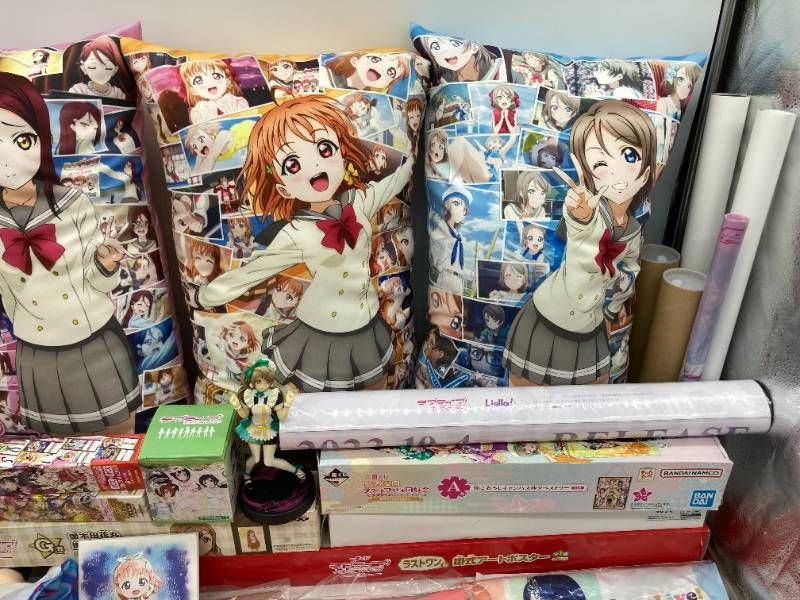 大量まとめ】ラブライブ グッズ 約4.5kg フィギュア/クッション/紙類