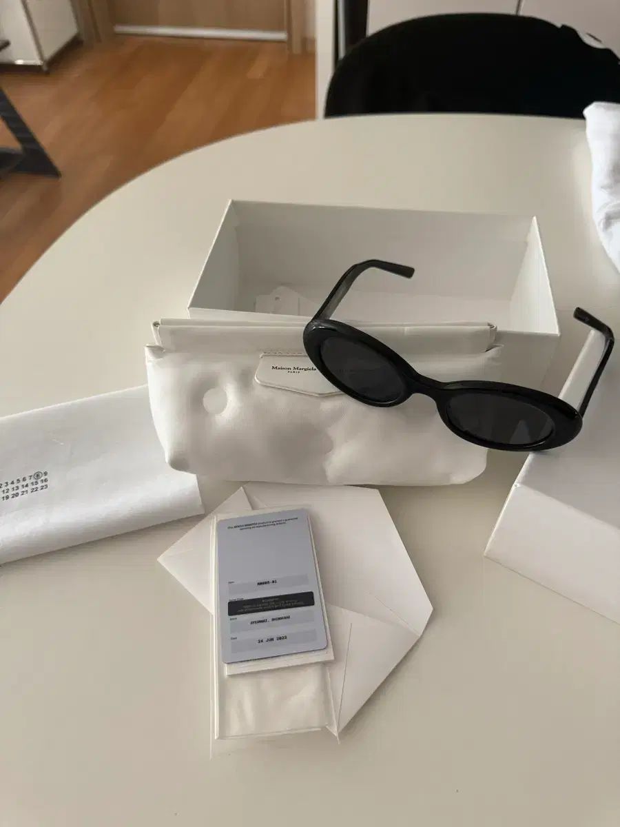 ジェントルモンスター X マルジェラ ブラック サングラス