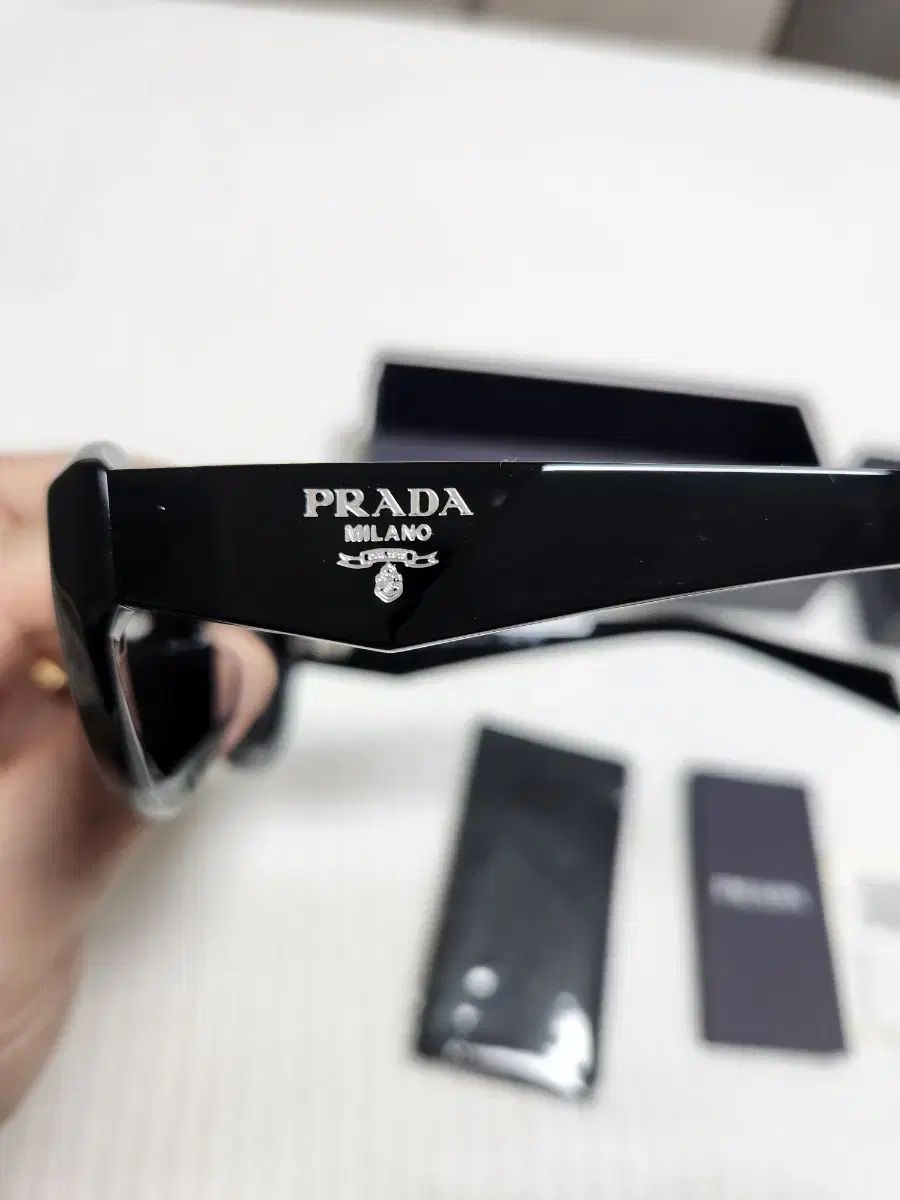  プラダ カリナ サングラス PR 26 ZSF サングラス 小物