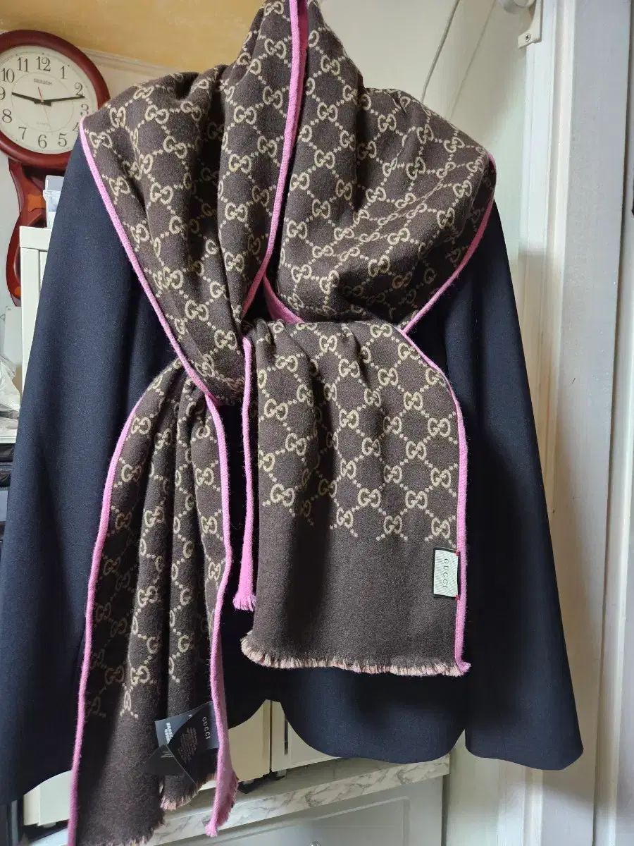 グッチ GG ロゴ ブラウン ピンク マフラー