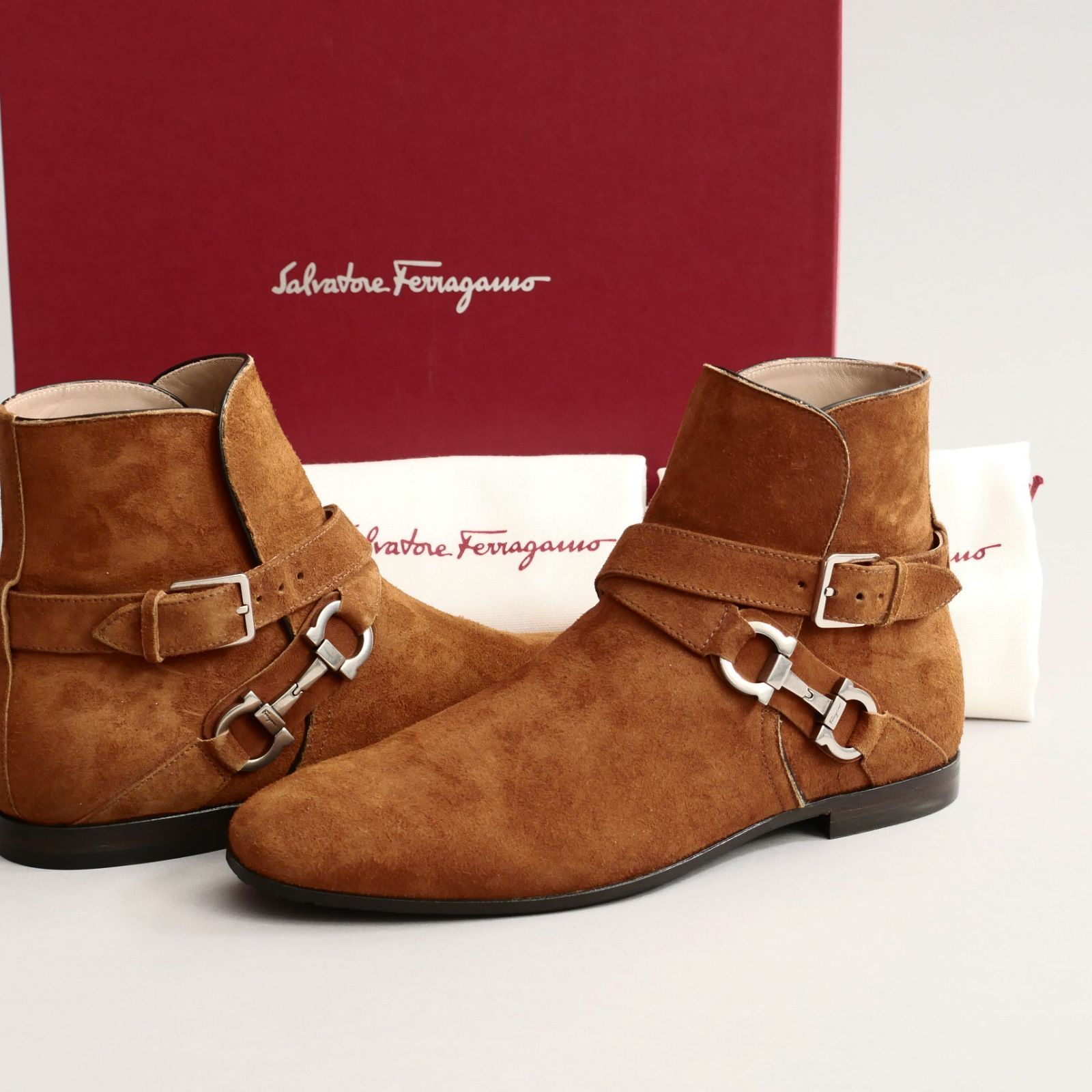 dt 226●6 1 2●FERRAGAMOフェラガモ●足元に宿る品格ガンチーニメタル●上質レザーブーツ●メンズ●グッチなどお好きな方も