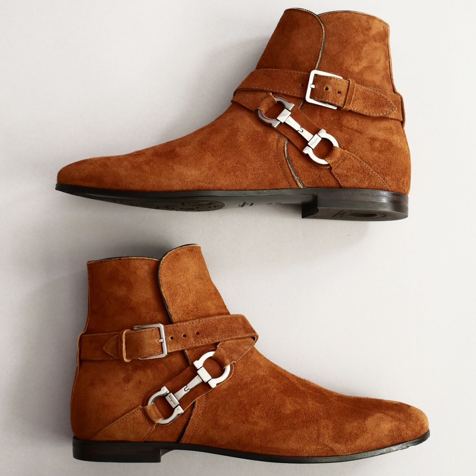 dt 226●6 1 2●FERRAGAMOフェラガモ●足元に宿る品格ガンチーニメタル●上質レザーブーツ●メンズ●グッチなどお好きな方も