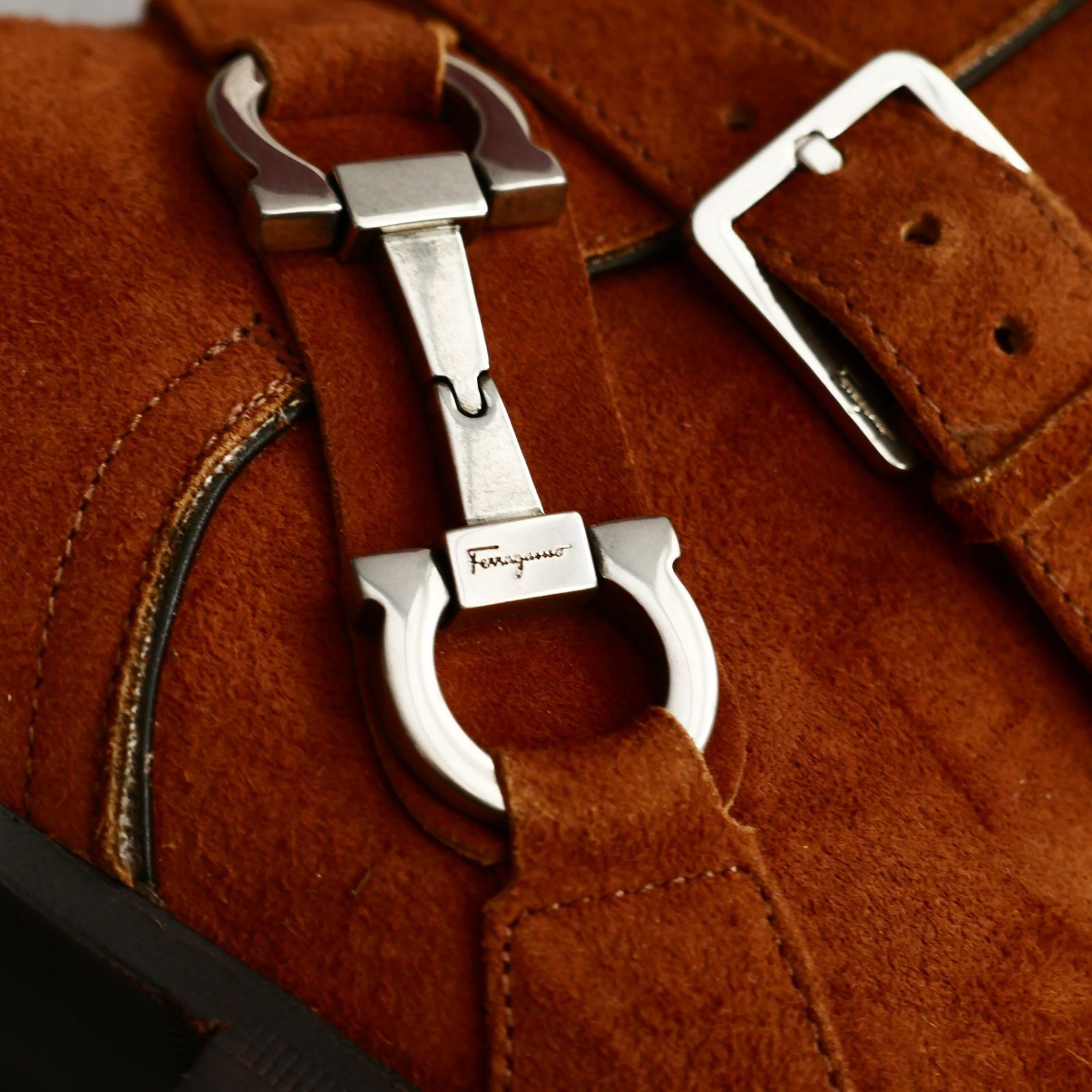  dt 226●6 1 2●FERRAGAMOフェラガモ●足元に宿る品格ガンチーニメタル●上質レザーブーツ●メンズ●グッチなどお好きな方も ドレス ビジネスシューズ ブーツ 革靴