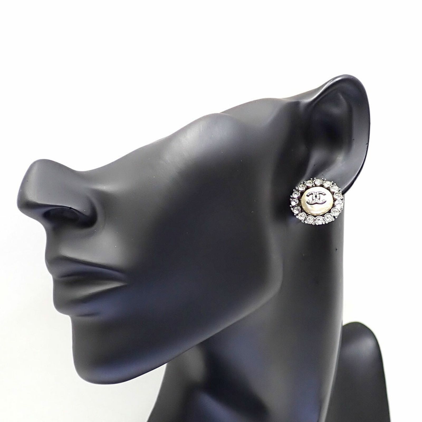 『美品』CHANEL シャネル　ココマーク　ストーン／パール　片耳ピアス 正規品☆定番シャネルピアス 片耳 ココマークパールラインストーン 美