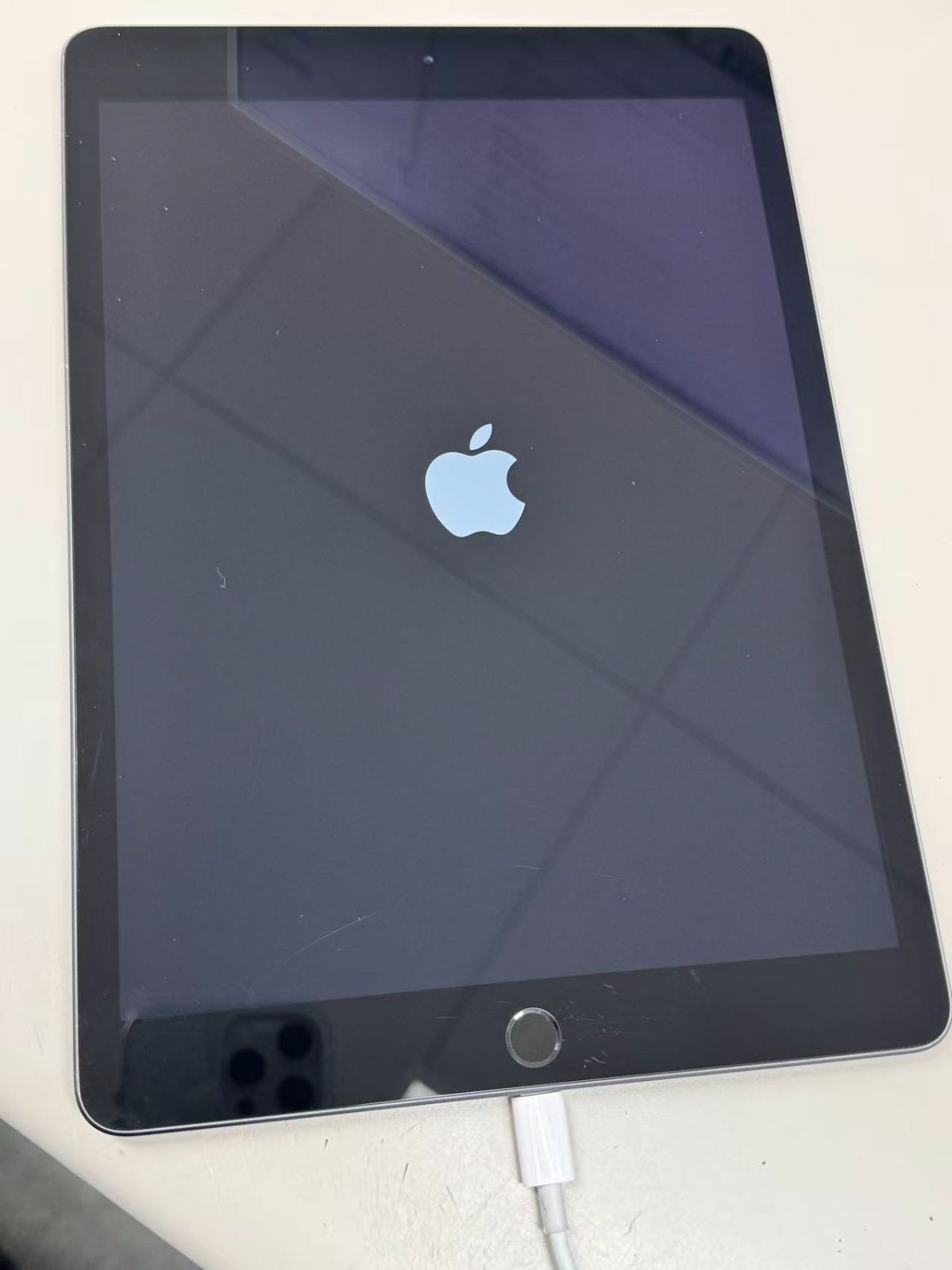 iPad 10.2インチ (第7世代) Wi-Fi 128GB スペースグレイ ジャンク品