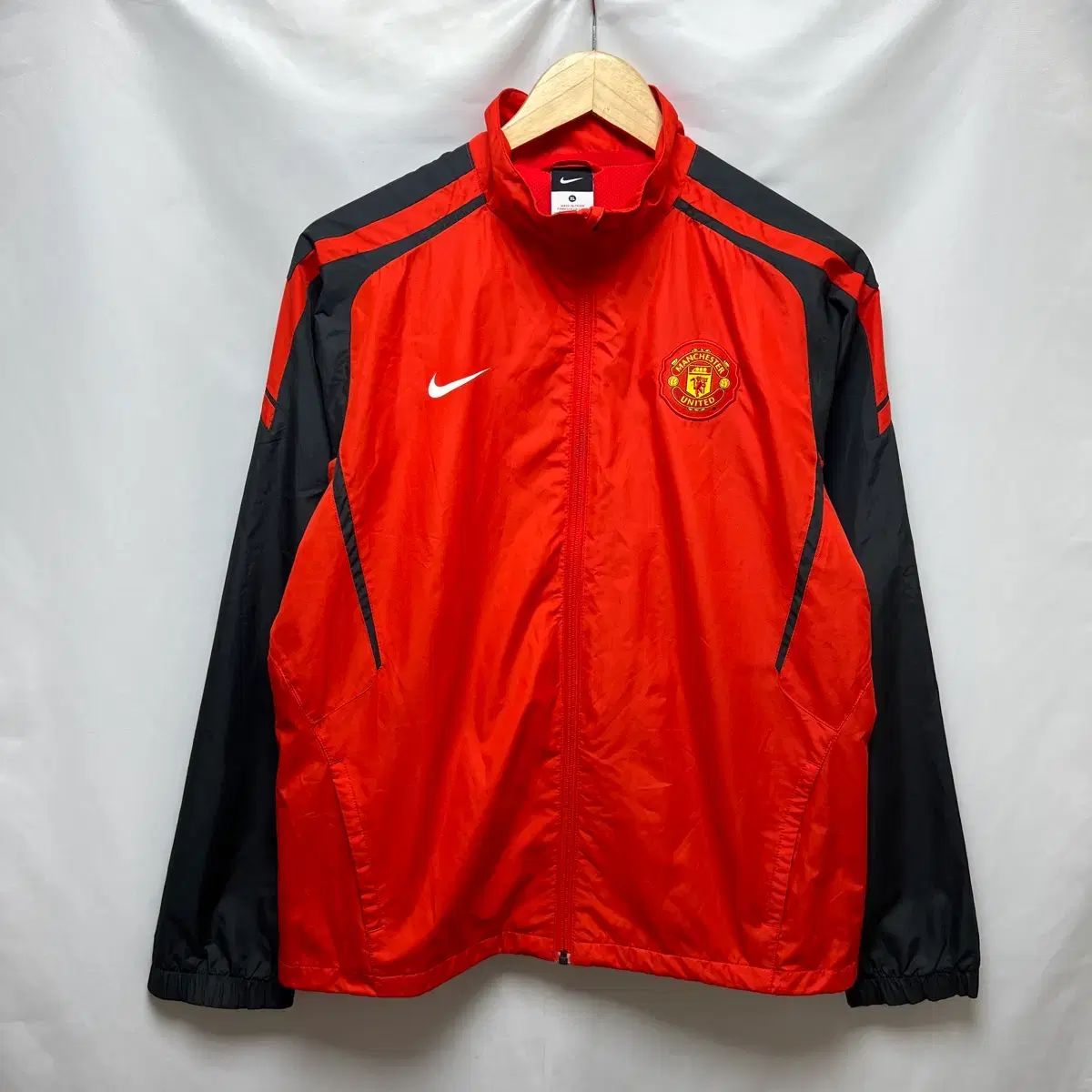 Nike マンチェスター・ユナイテッド ウィンドブレーカー M 正規品/M NIKE マンチェスター・ユナイテッドFC 10-11 トレーナー