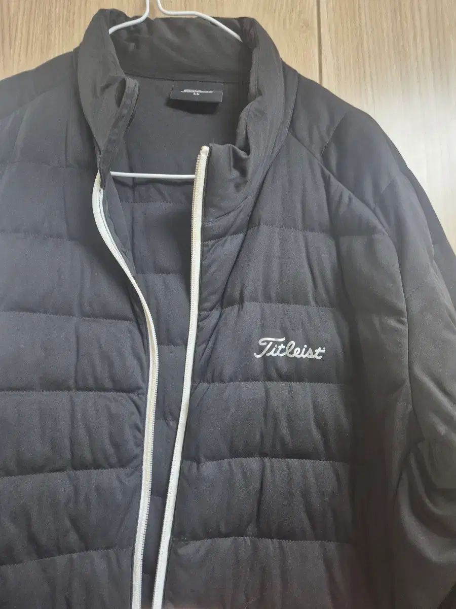 タイトリスト 軽量ダウン 105 - メルカリ
