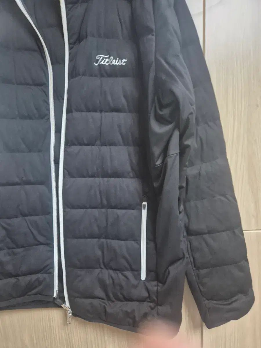 タイトリスト 軽量ダウン 105 - メルカリ