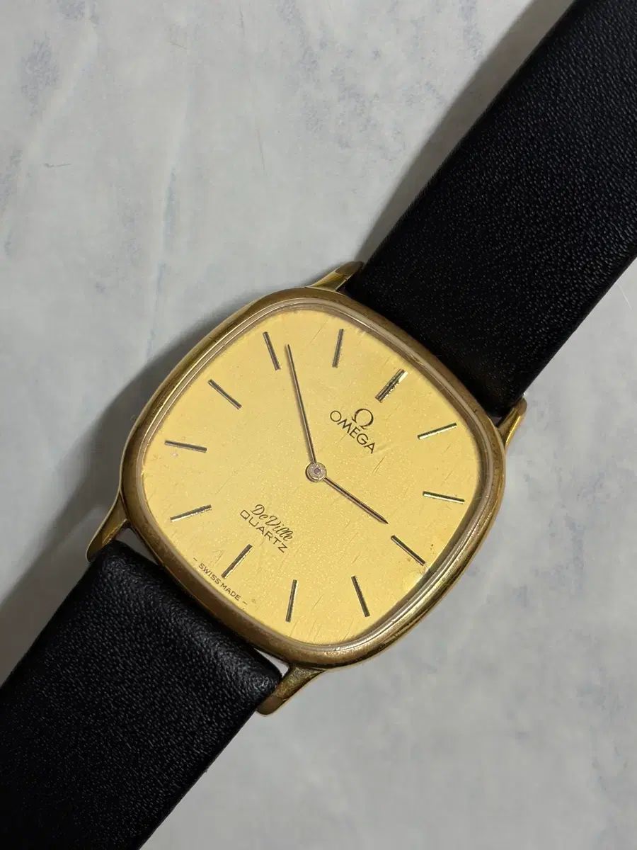 ヴィンテージ OMEGA オメガ デヴィル クオーツ Tシャツ