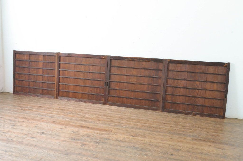 現状販売 舞良戸窓 セット アンティーク建具 まいらど 板戸 引き戸 4～7営業日前後で発送 修理加工希望の方3ヶ月程で発送 R-065322