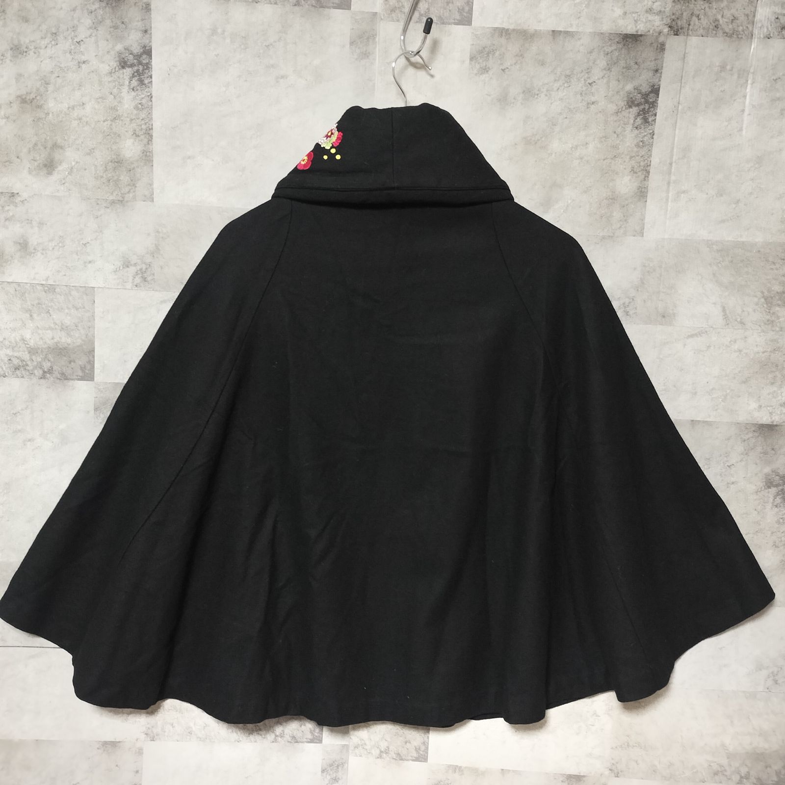 ふりふ ウールポンチョ ケープ 羽織り 蝶々刺繍 ブラウン 和装 着物 楽天市場】[日本製] 和装 ケープ ウール コート 着物 ロールカラー