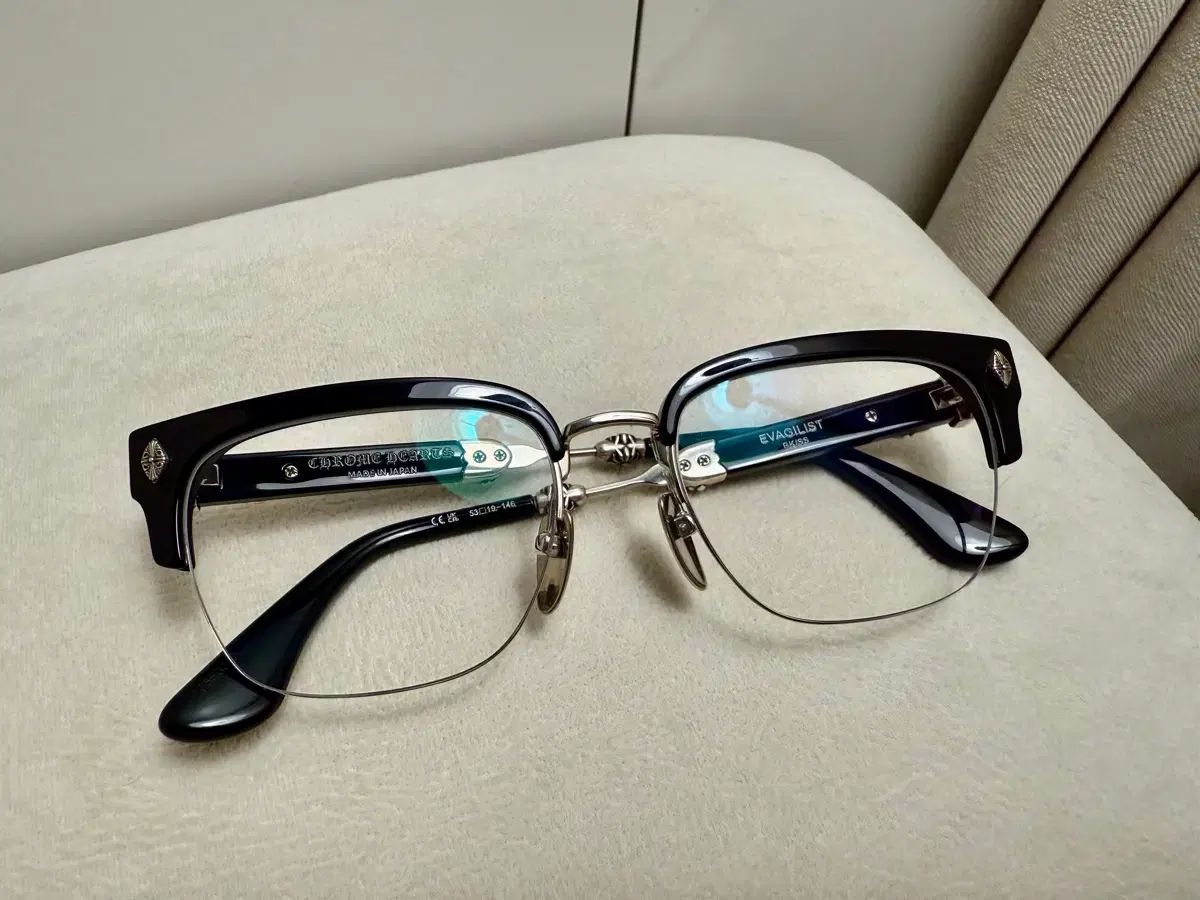 クロムハーツ エバリース ブラック シルバー SHINee シャイニー