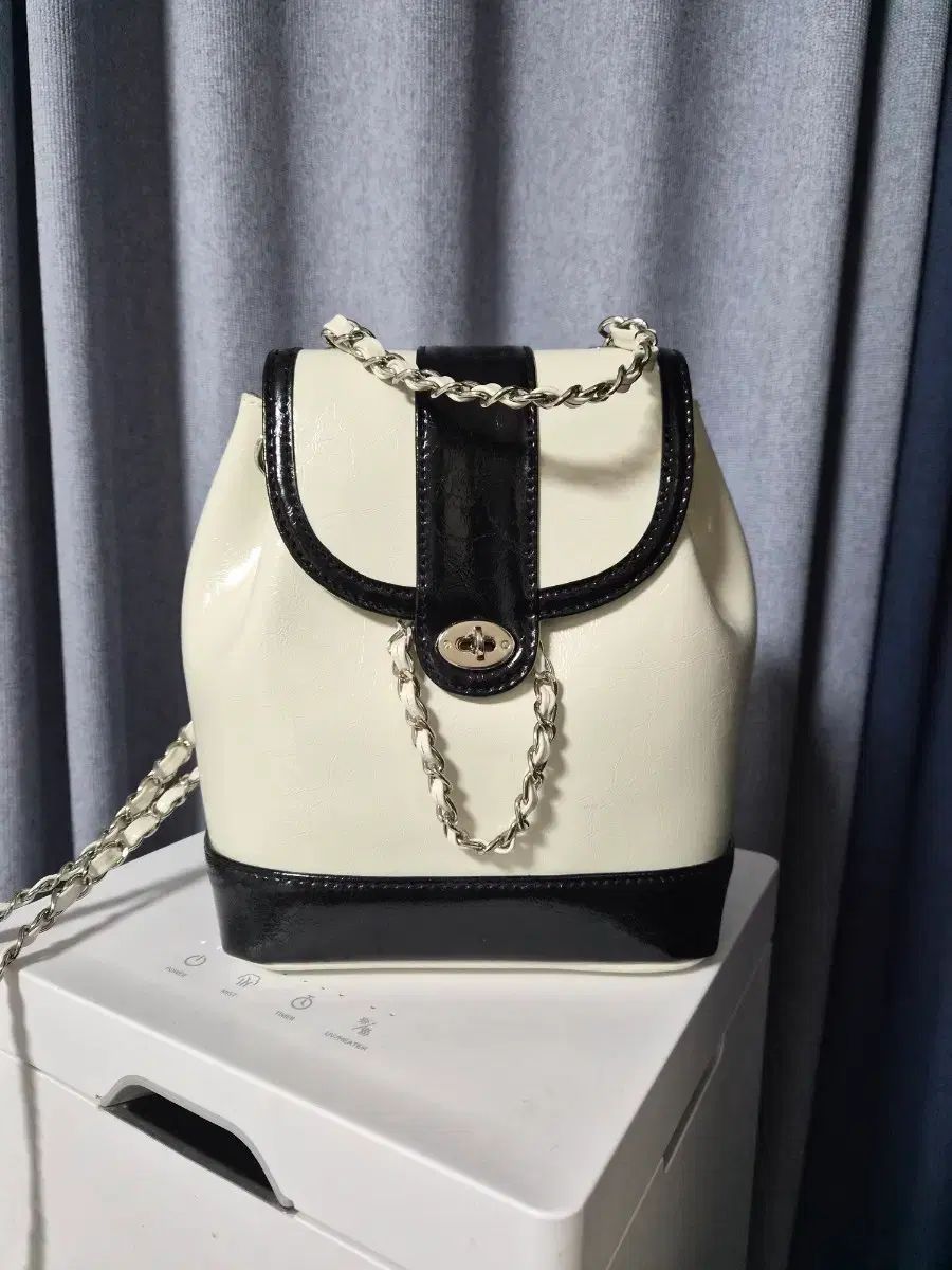 Cardinal Red 下 ウア バッグ ミックス バケット バックパック