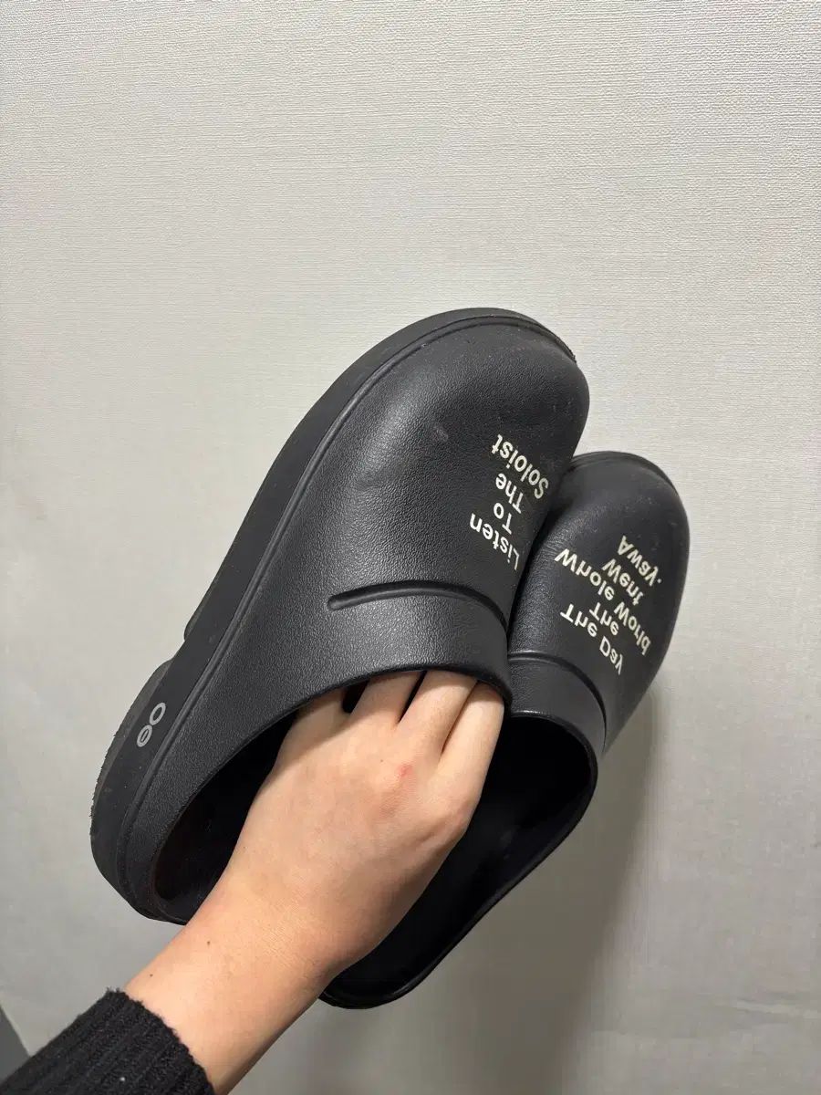 ソロイスト クロッグ