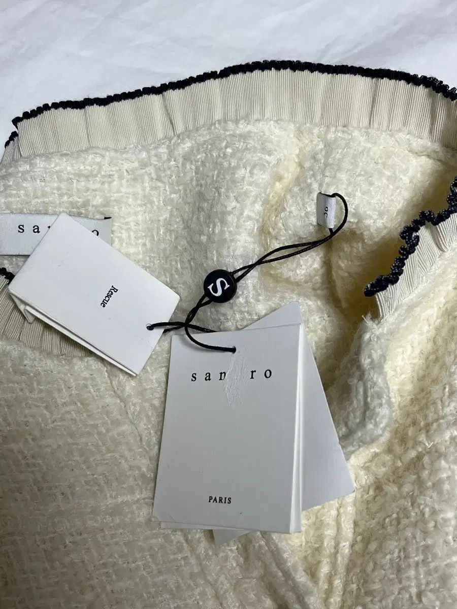 サンドロ ツイード