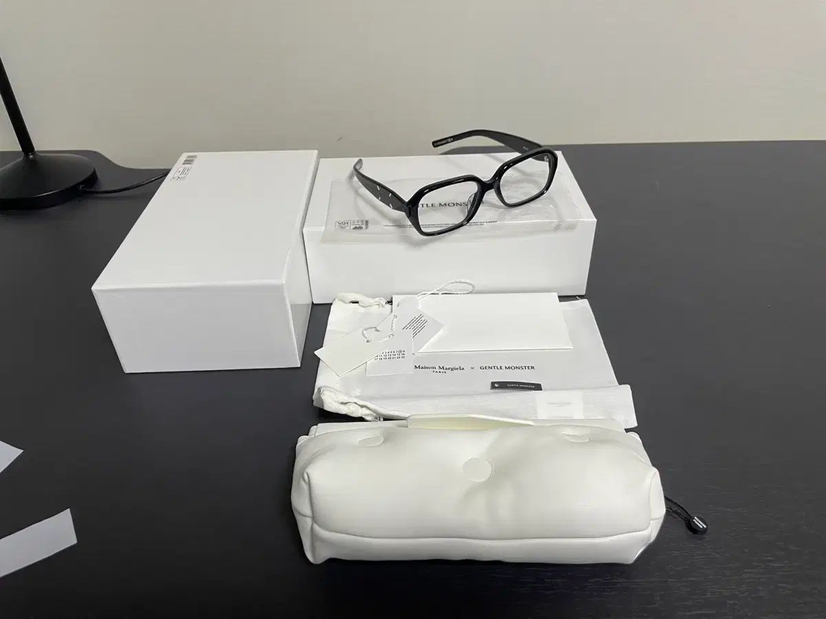 GENTLE MONSTER ジェントルモンスター Maison Margiela メゾンマルジェラ MM 212 ブラック クリア メガネ