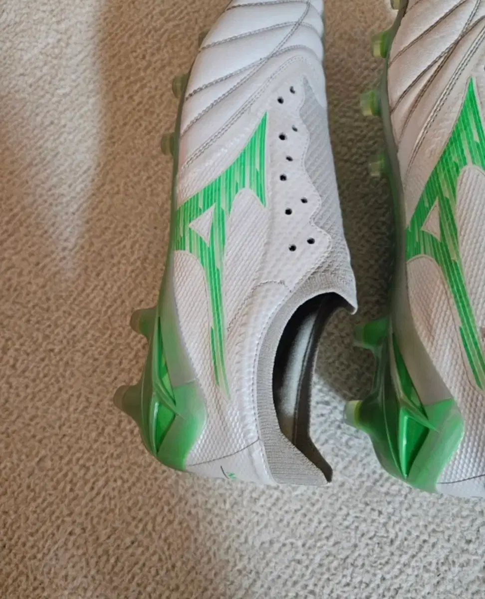 mizuno ウール NEO 275