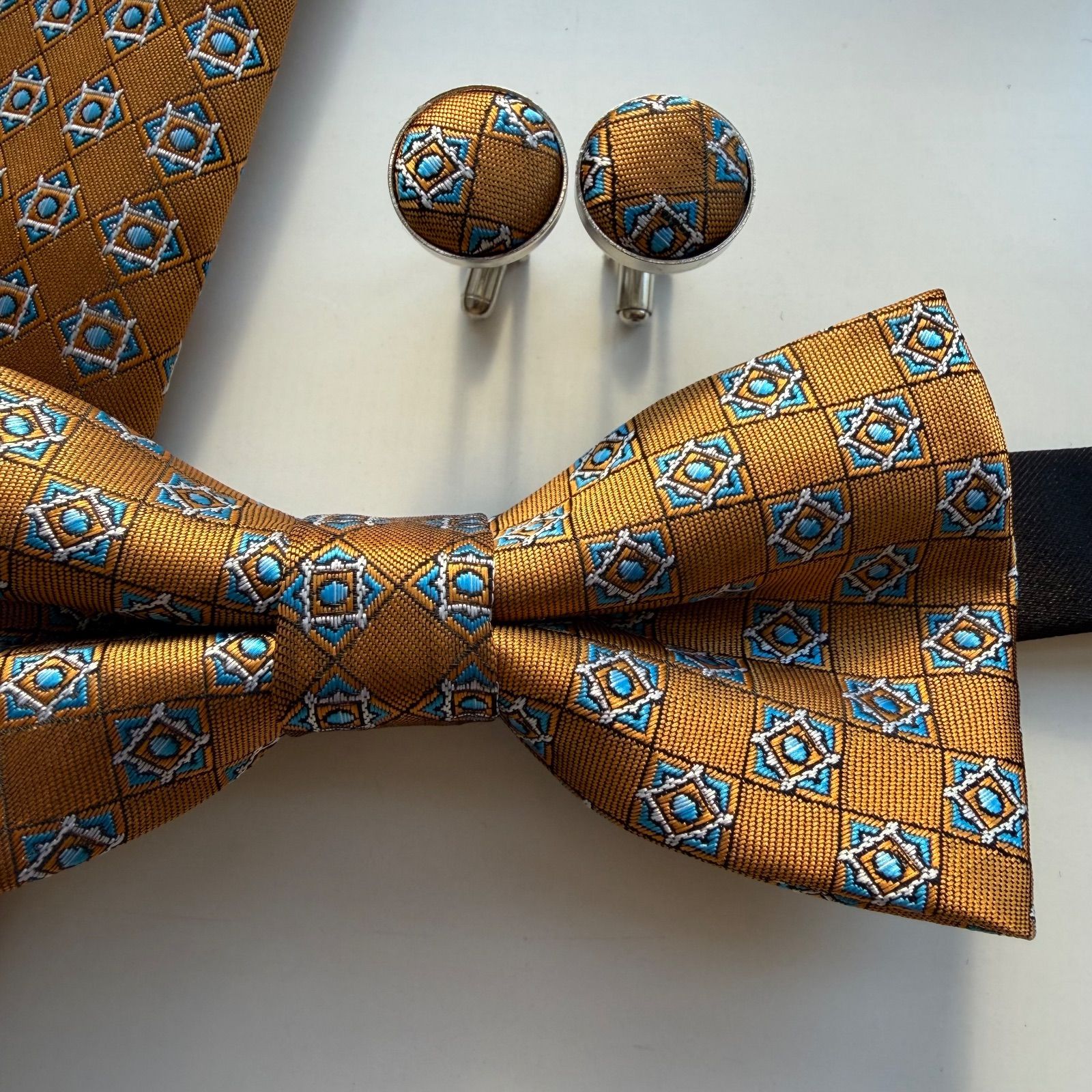 ⑤-1 蝶ネクタイ ポケットチーフ カフス3点セット - メルカリ