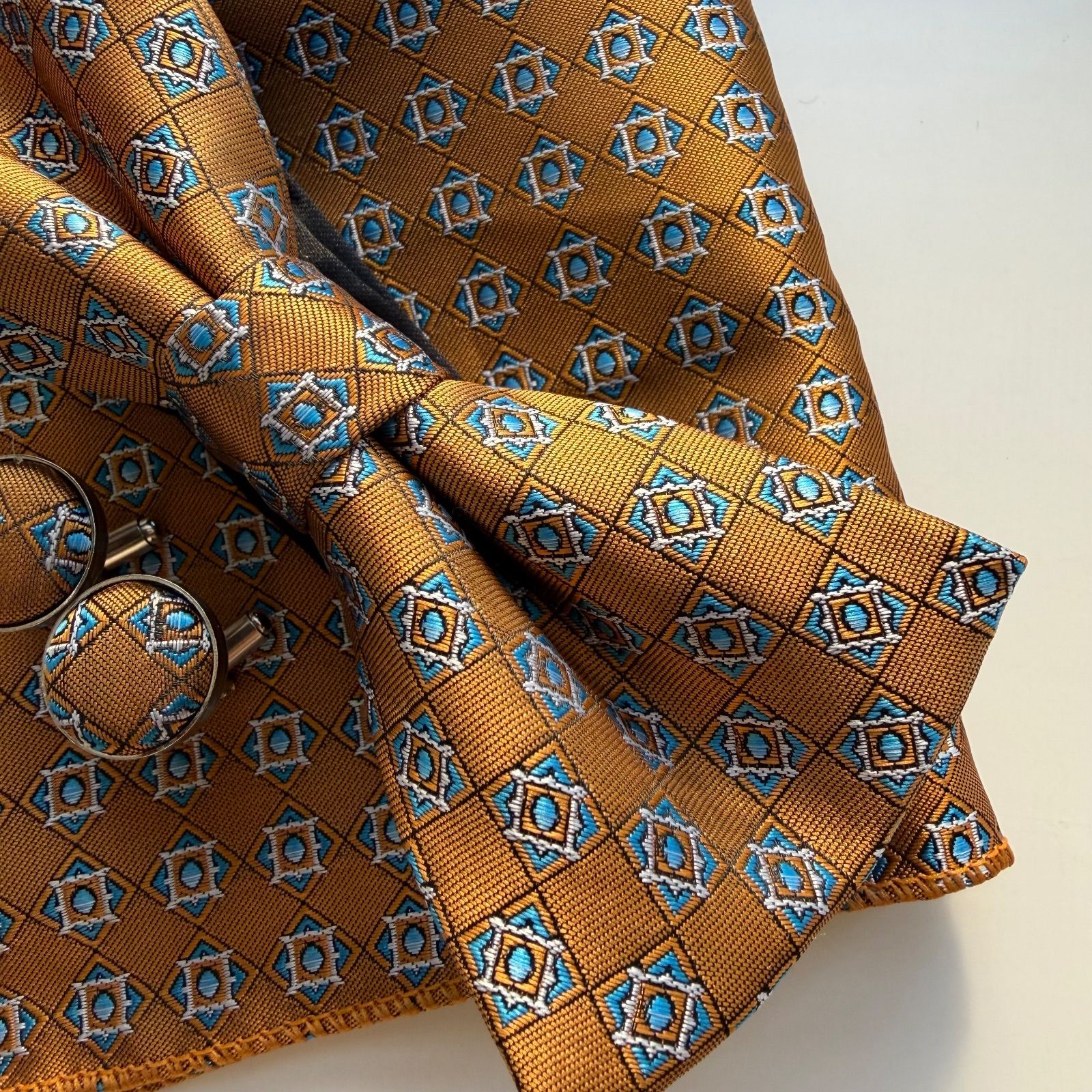 ⑤-1 蝶ネクタイ ポケットチーフ カフス3点セット - メルカリ