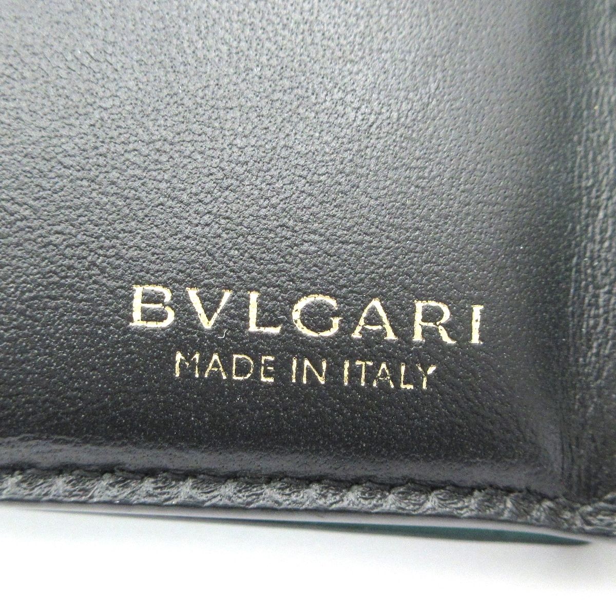 セルペンティ グリーン