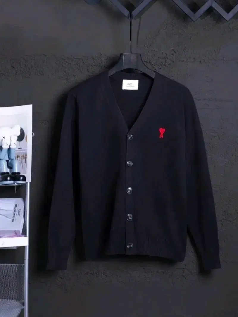 アミ スモール ハート ブラック カーディガン