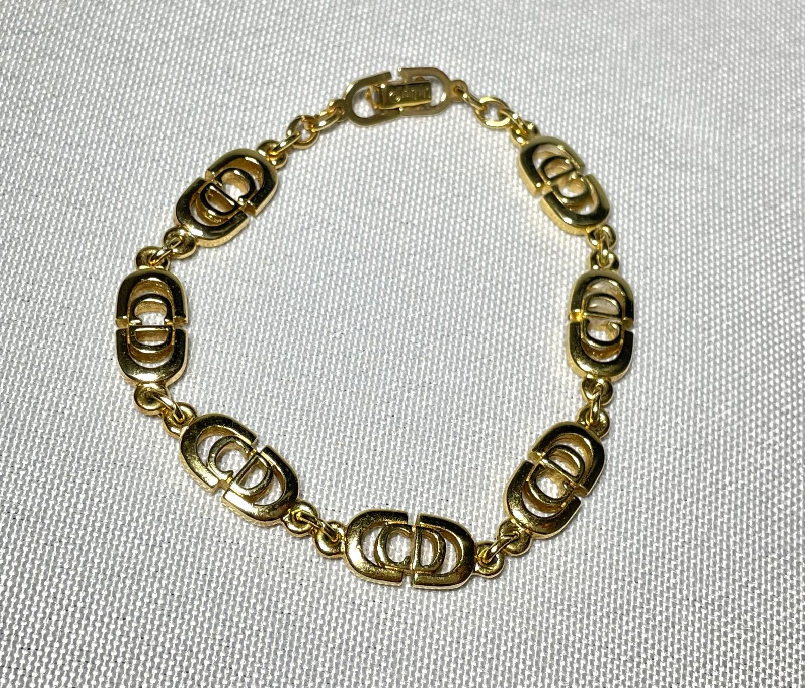 Christian Dior ゴールド チェーンブレスレット Dior ゴールド チェーンブレスレット