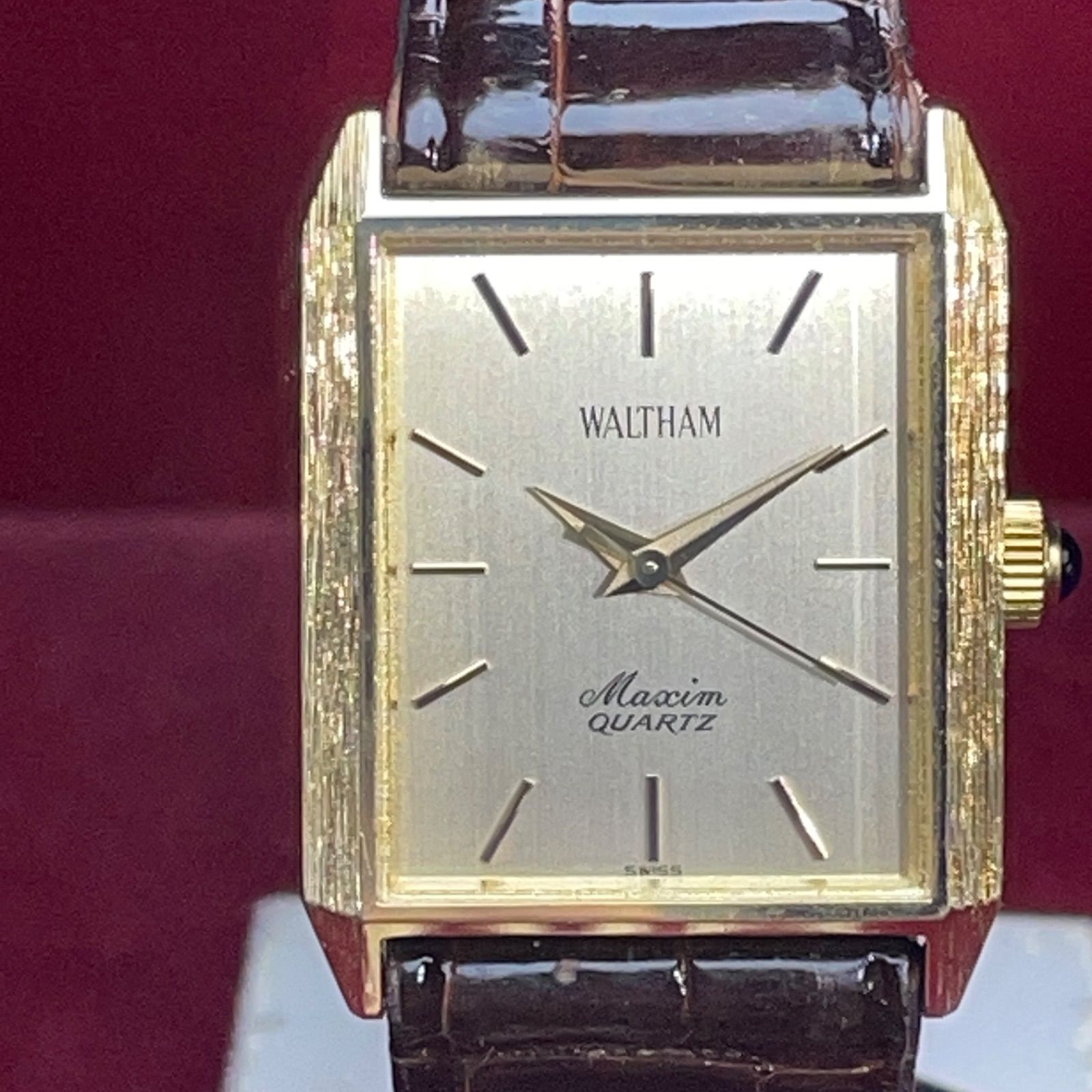 ☆デッドストック 未使用 厚金張り WALTHAM Maxim QZ 電池新品