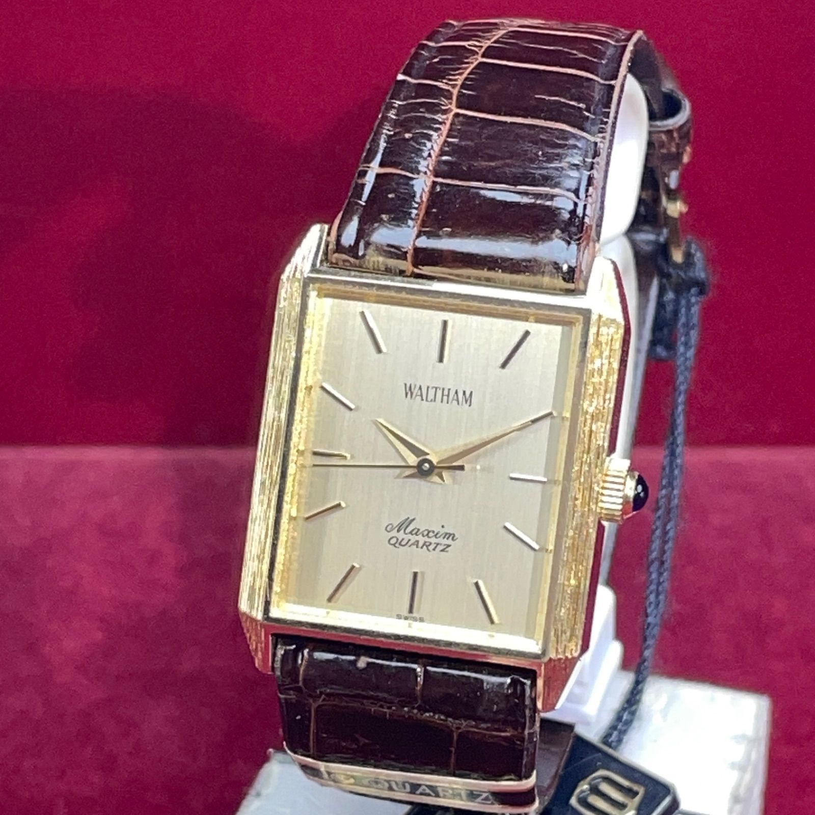 ☆デッドストック 未使用 厚金張り WALTHAM Maxim QZ 電池新品