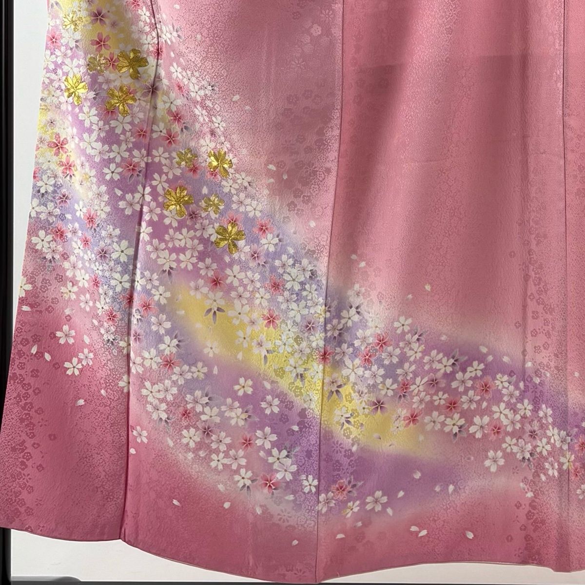 振袖 身丈152 5 cm 裄丈60 S 袷 桜 花びら 金糸 金彩 ピンク 正絹 名品