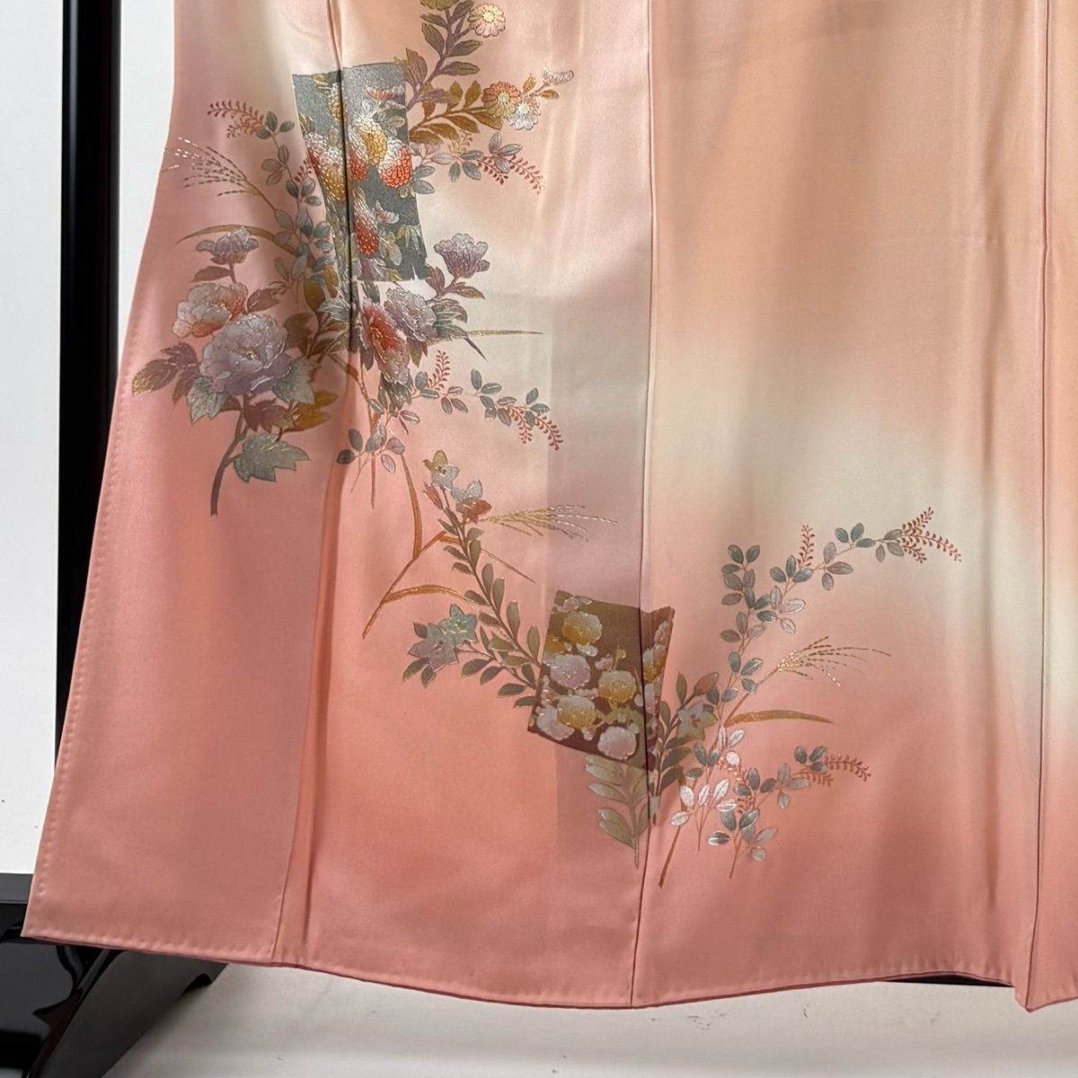 付下げ 身丈160.5cm 裄丈67cm M 袷 和田光正 落款 色紙 枝花 金銀彩