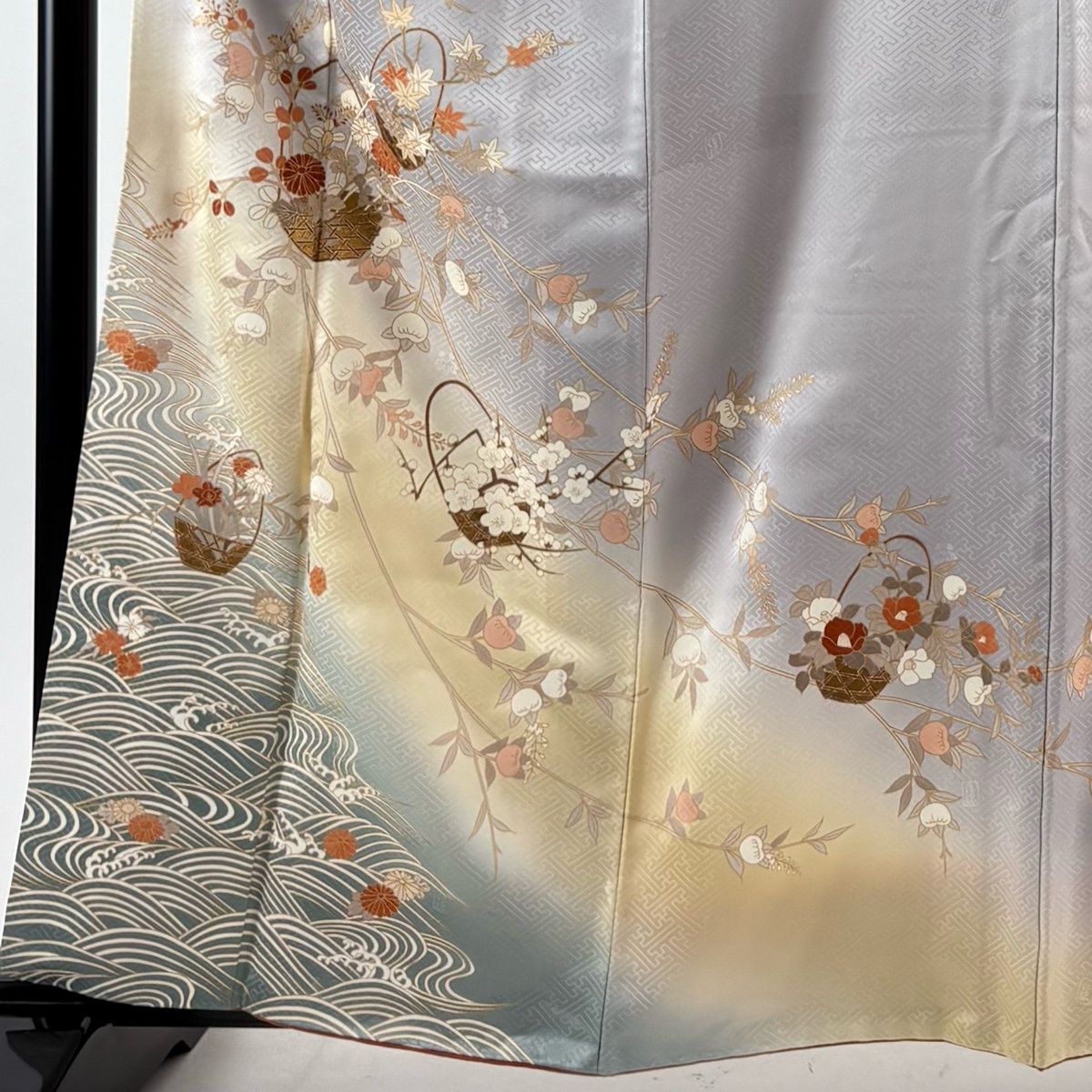 訪問着 身丈161 cm 裄丈65 M 袷 吾妻徳穂 落款 花籠 橘 金彩 刺繍 灰色 正絹 名品