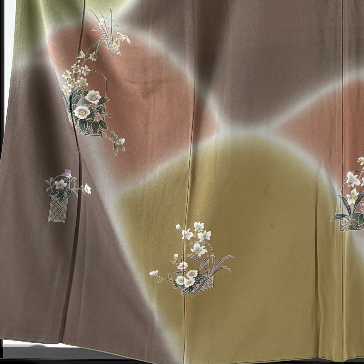 付下げ 身丈156 cm 裄丈65 5 M 袷 遠田藤舟 落款 花籠 幾何学模様 ぼかし 赤紫 正絹 名品