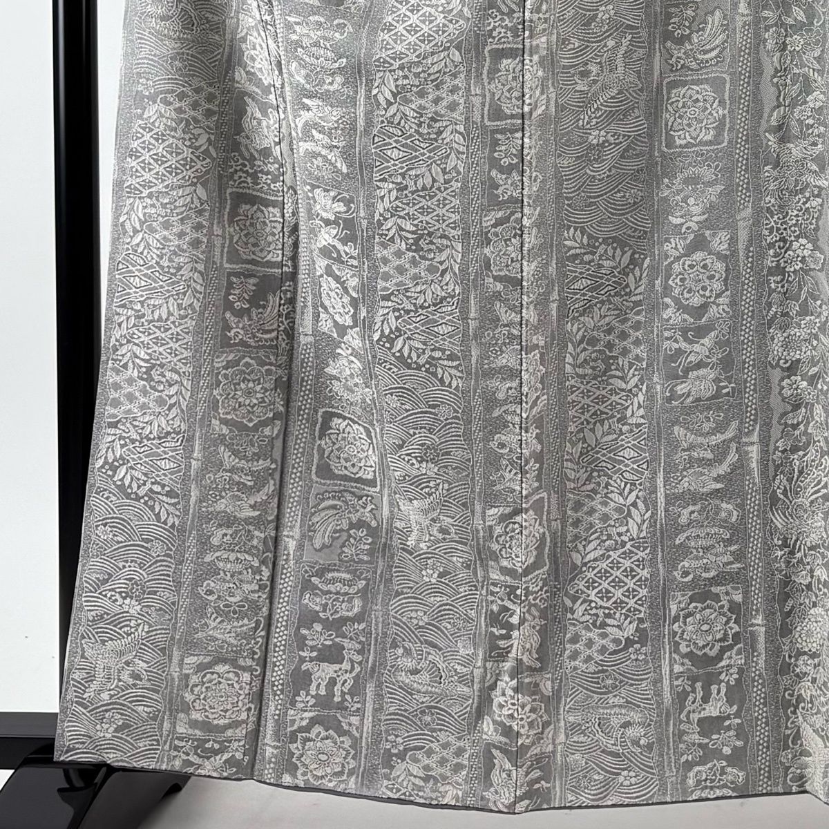 小紋 身丈161 cm 裄丈66 5 M 袷 花鳥 波 紋意匠 灰色 正絹 名品