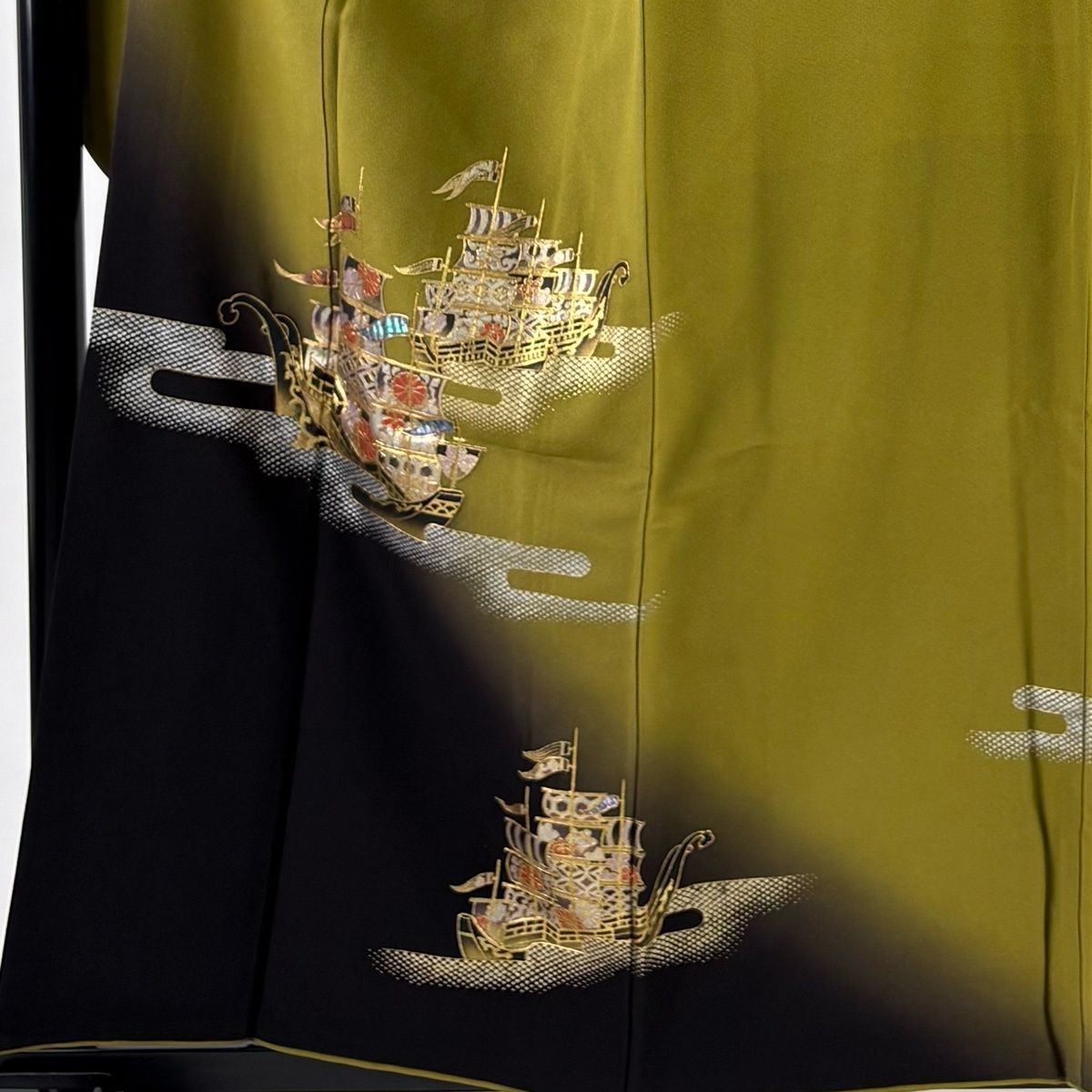 振袖 身丈158 cm 裄丈66 M 袷 船 ヱ霞 螺鈿 金銀彩 鶯色 正絹 秀品