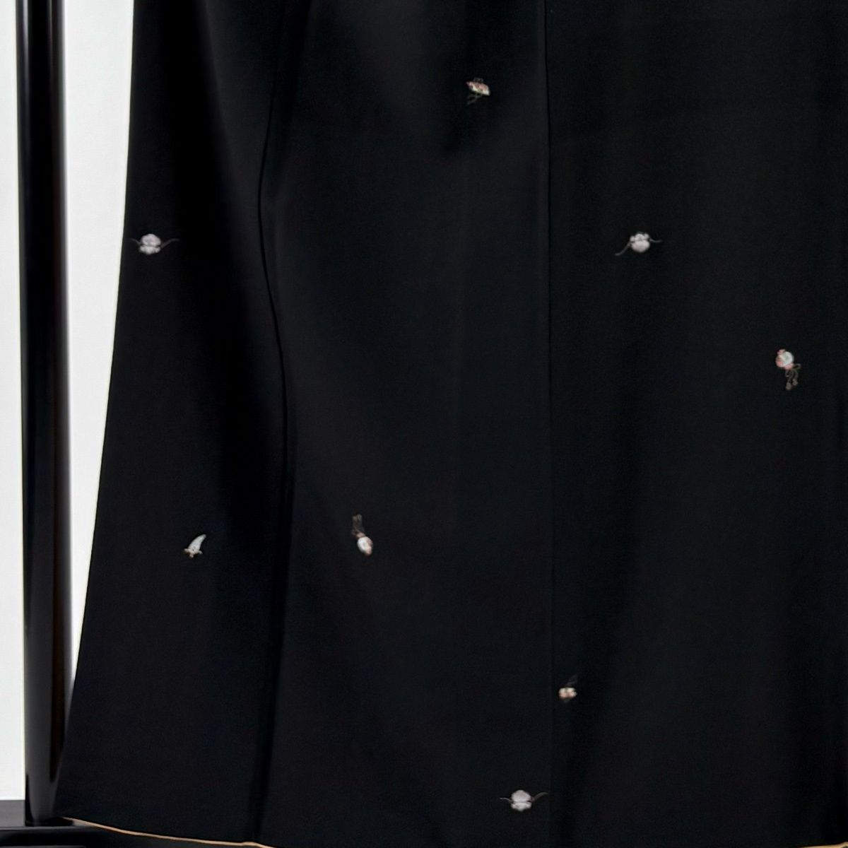 小紋 身丈159 cm 裄丈66 M 袷 宝尽くし 刺繍 金糸 黒 正絹 秀品