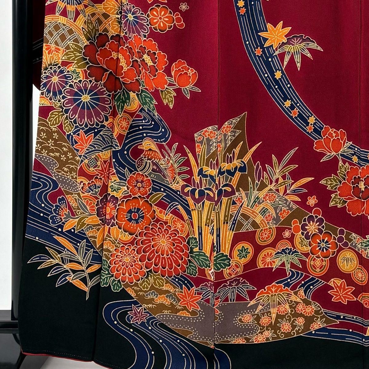 振袖 身丈163 cm 裄丈67 5 L 袷 草花 鴛鴦 縮緬 えんじ色 正絹 名品