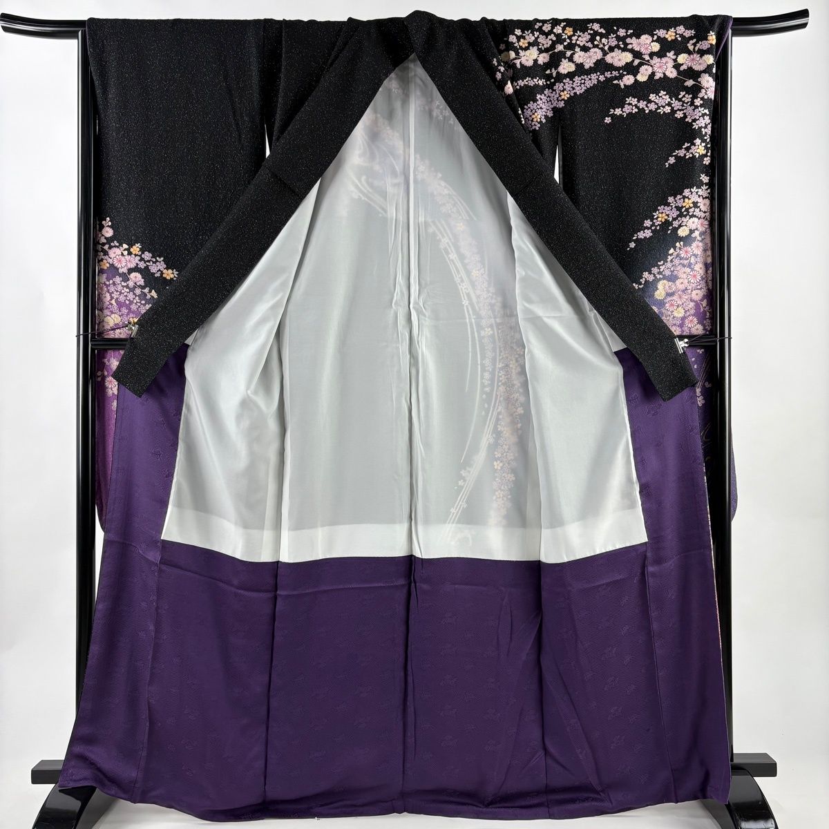  振袖 身丈166 cm 裄丈70 L 袷 菊 桜 銀通し 金彩 黒 正絹 名品 振袖 着物